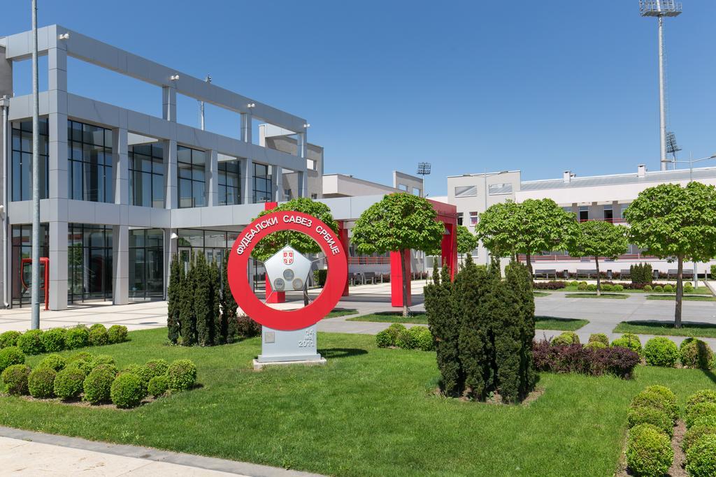 Hotel Srbija Lux Stara Pazova Exteriör bild